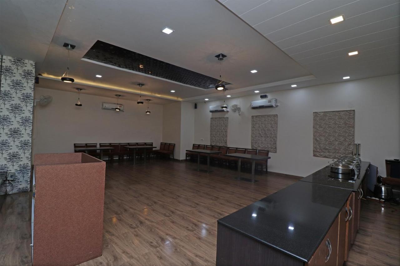 Oyo 29382 Golden Laurel Inn Deoria 外观 照片