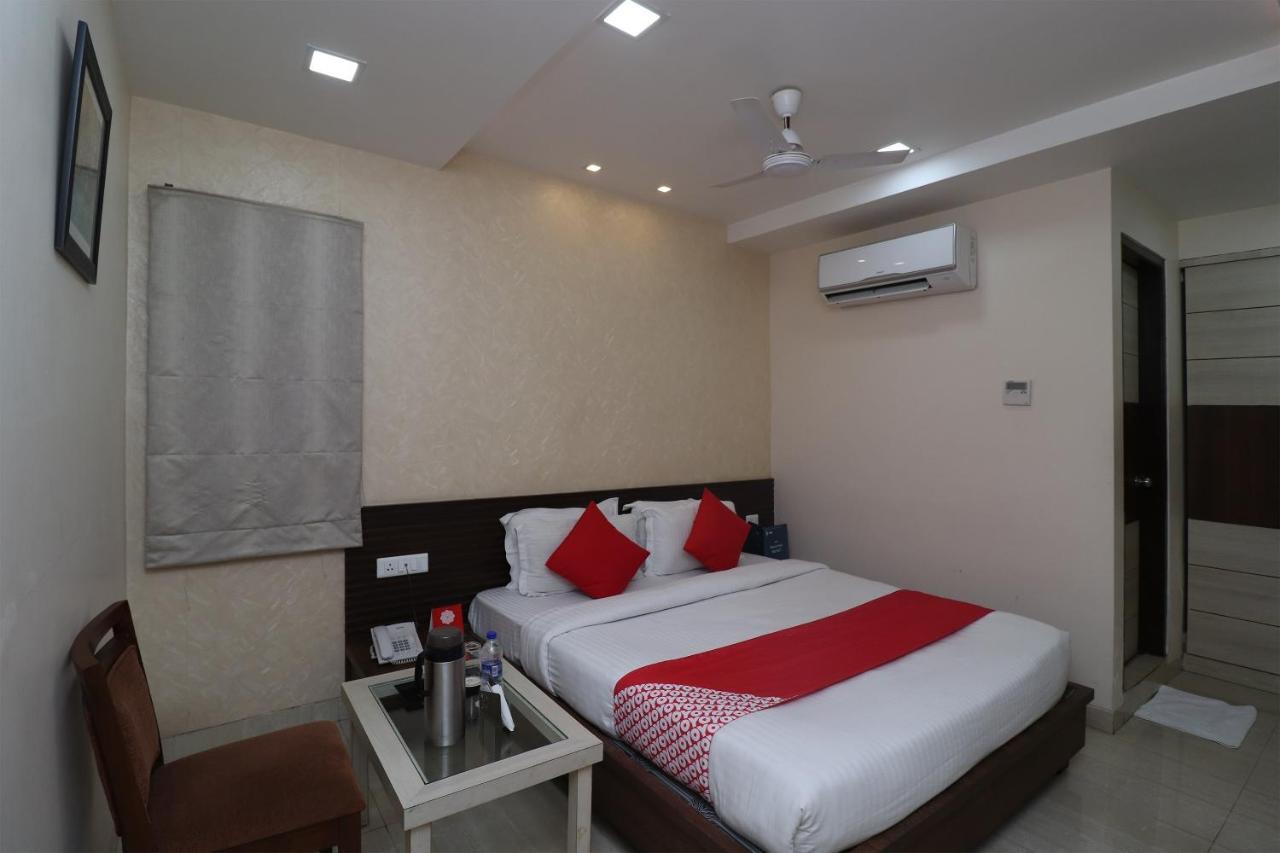 Oyo 29382 Golden Laurel Inn Deoria 外观 照片